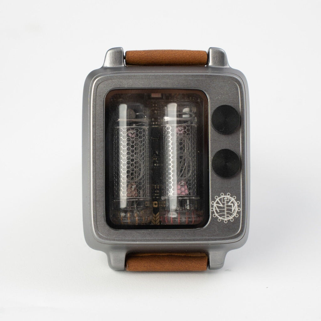La elegancia atemporal se une a la tecnología retro: el reloj BTF Nixie